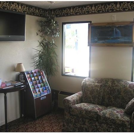 Passport Inn Пери Интериор снимка
